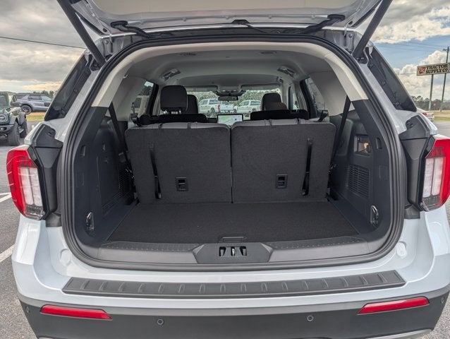 2026 Ford Explorer Active w/100A Pkg