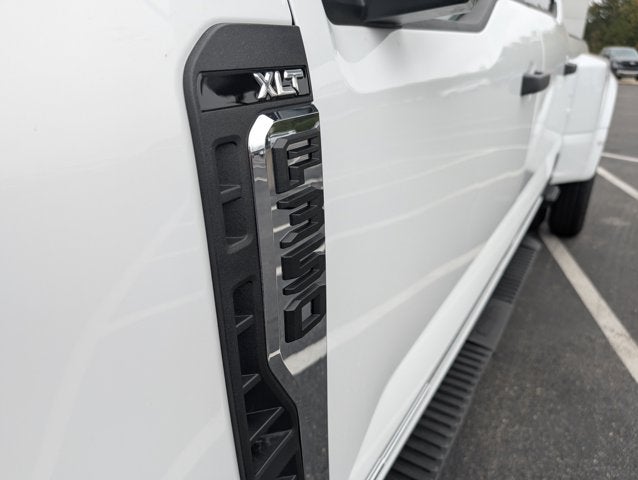 2024 Ford Super Duty F-350 DRW XLT