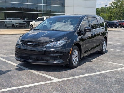 2024 Chrysler Voyager LX
