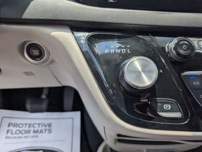 2024 Chrysler Voyager LX