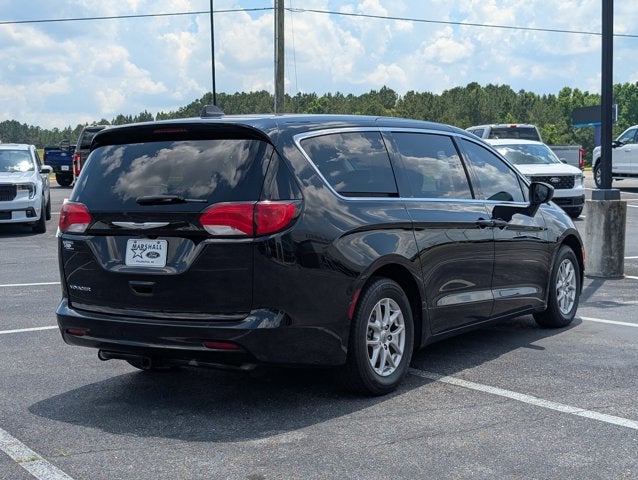 2024 Chrysler Voyager LX