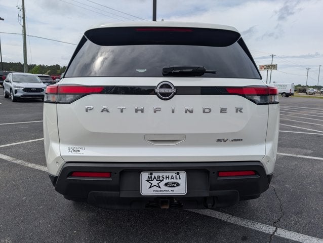 2024 Nissan Pathfinder SV