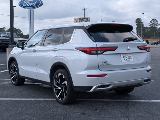 2024 Mitsubishi Outlander SE